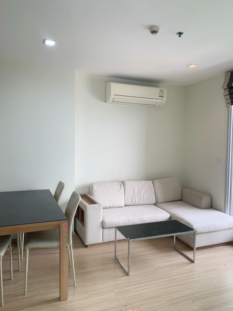For RentCondoRatchadapisek, Huaikwang, Suttisan : RT123_P RHYTHM RATCHADA HUAIKWANG ** Beautiful room, fully furnished, drag your luggage in ** High floor, beautiful view, easy to travel, close to amenities.