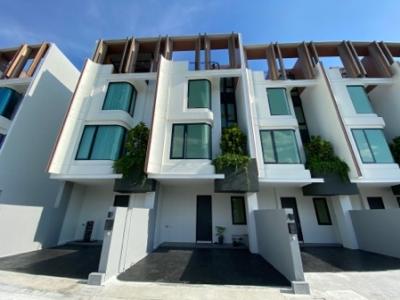 For SaleTownhouseRatchadapisek, Huaikwang, Suttisan : Luxury Townhome / Homeofffice near Ratchada, Ready to move in, 2 Parkings, Lift, Altitude Forest Ratchada, Sutthisan Samsen Nok 20 Mithuna