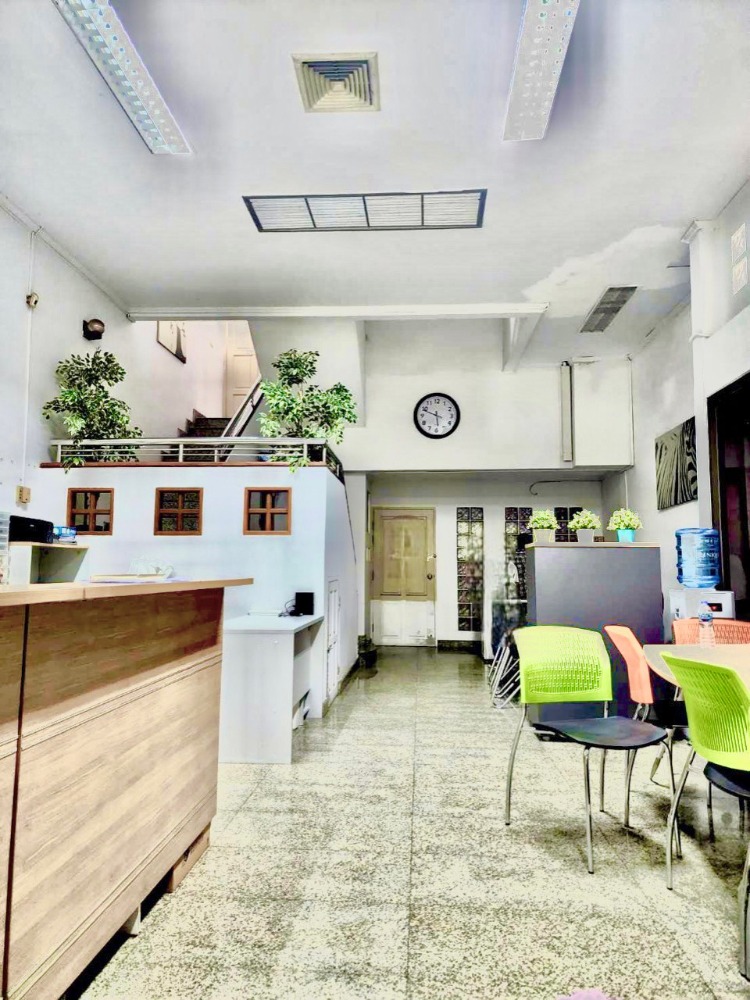 For SaleHome OfficePinklao, Charansanitwong : Home office for modern business in the heart of the city, shopping area, convenient travel. If interested, contact Line at 0656247498, very quick response.