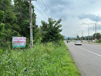 For SaleLandKanchanaburi : Beautiful land next to the main road, special price is coming again!!! Golden location, opposite Keeree Mantra shop Kanchanaburi City In front of the main road The side is next to the road, wide alley, beautiful area, great value, whether investing or sta