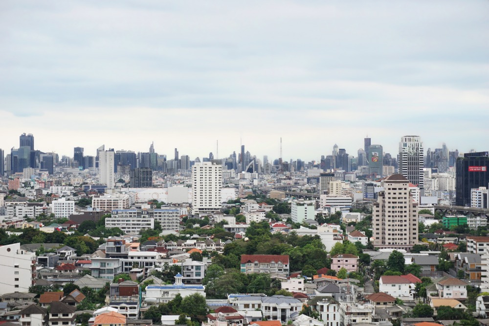 For SaleCondoLadprao, Central Ladprao : Urgent sale!! Good location condo near Central Ladprao, big room, beautiful view, 101 sq m., cheapest price in this location.