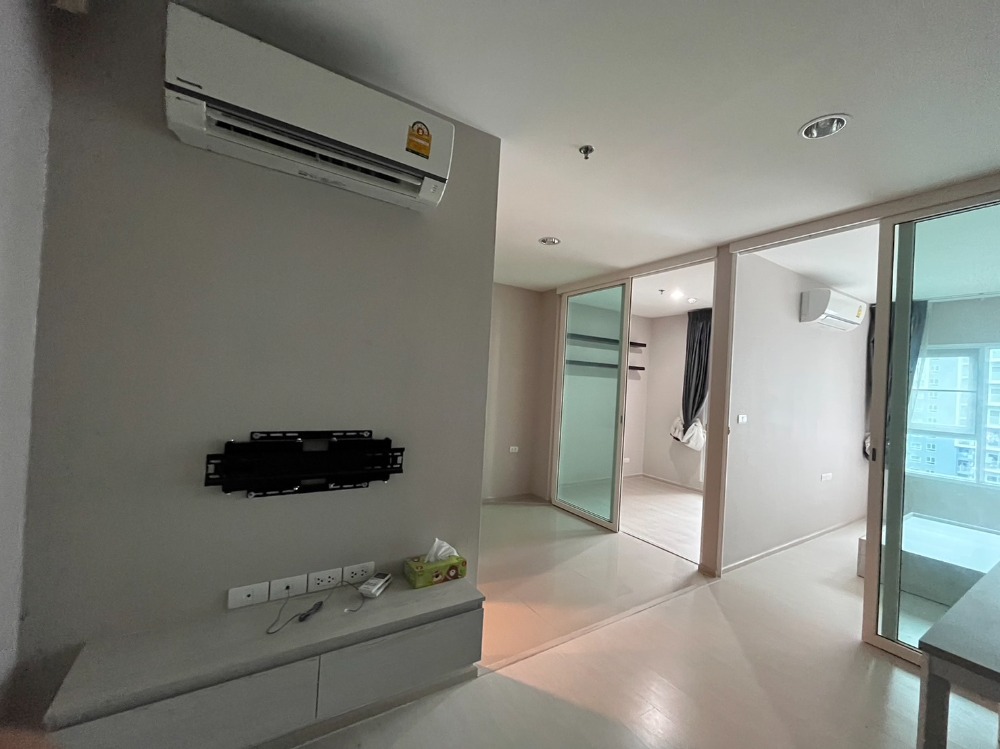 For SaleCondoSamut Prakan,Samrong : Rare Spacious Room! BEST PRICE!! CONDO FOR SALE at ASPIRE ERAWAN TOWER B 35.52 Sq.m 17th Floor, BTS Chang Erawan in front of Project!!