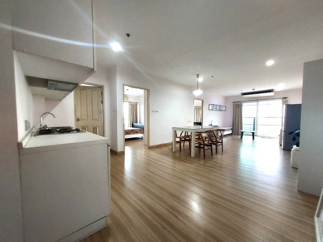 For SaleCondoLadprao, Central Ladprao : Condo for sale, Sym Vibha-Ladprao, 91.41 sq m, 2 bedrooms, 2 bathrooms, good view, good location, next to Lat Phrao intersection, near BTS and MRT.