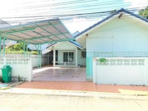 For RentHouseNawamin, Ramindra : B224 Single-storey house for rent (there are 2 houses) in the village of Sawasdee Military Soi Ramintra 61 Suitable for office and product stock