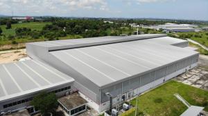 For RentWarehouseSriracha Laem Chabang Ban Bueng : #Takhian Tia warehouse for rent, Bang Lamung, 10 kilometers from Laem Chabang Port: There are two dog loading areas per side / 3-phase power supply, pot 300kv.: Height 22 meters / Area 24000 square meters