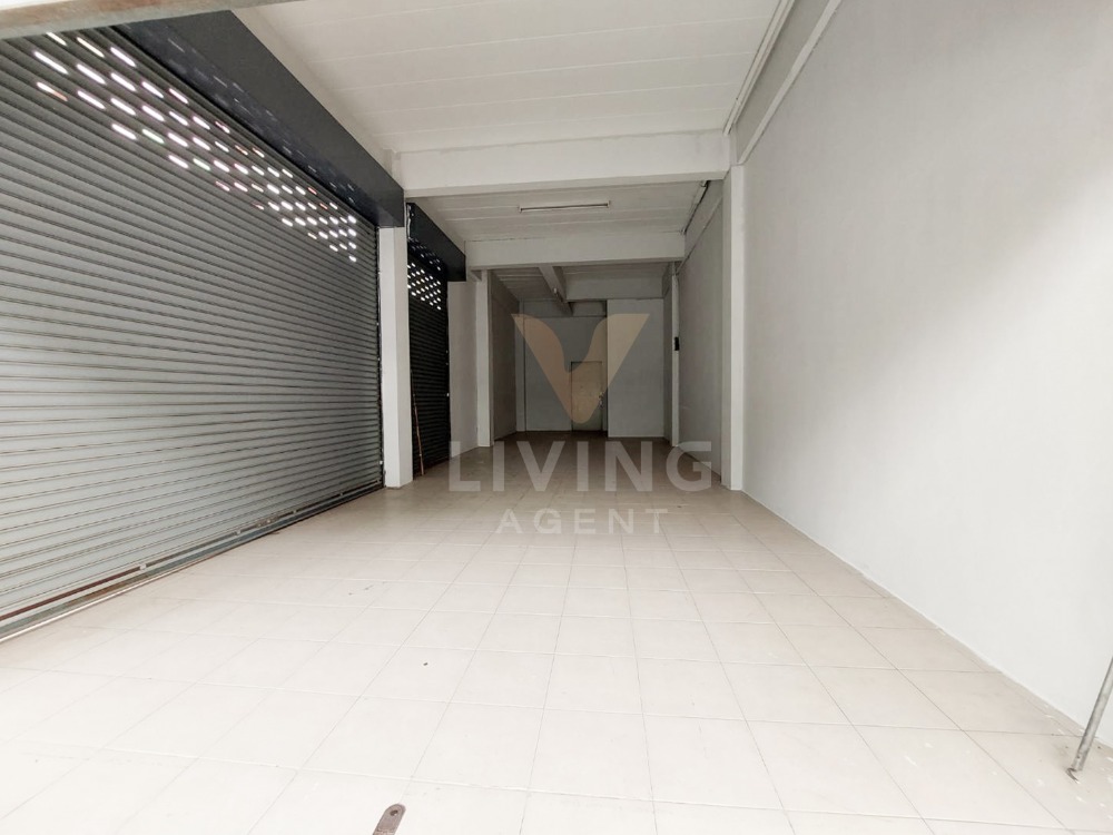 For RentWarehouseRama3 (Riverside),Satupadit : Promotion for the end of the year [Rent for rent] warehouse / storage space in Rama 3 area, good location with parking.