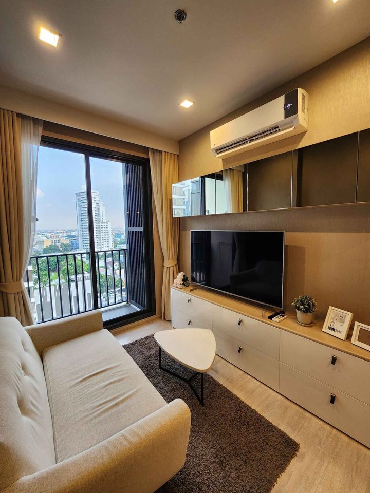 For RentCondoSukhumvit, Asoke, Thonglor : M025_P M THONGLOR ** Beautiful room, fully furnished, can drag luggage in ** Easy to travel, close to Pet Friendly facilities
