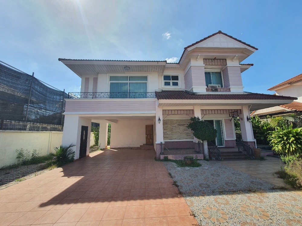 ขายบ้านศรีราชา แหลมฉบัง บ้านบึง : บ้านหรูสไตล์รีสอร์ท หลังใหญ่ หมู่บ้านไทยปุระ รีสอร์ท ศรีราชา ขนาด 107 ตารางวา พร้อมสระว่ายน้ำ เงียบสงบ มีความเป็นส่วนตัวสูง ใจกลางศรีราชา