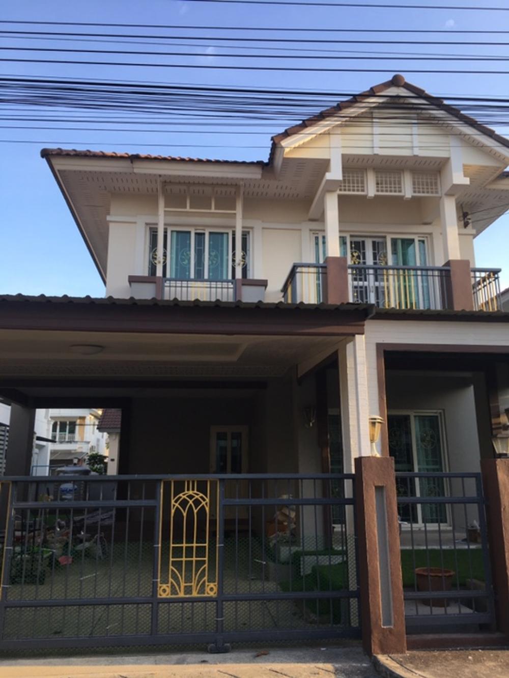 For RentHouseLadkrabang, Suwannaphum Airport : Single house for rent in Perfect Place Village, Sukhumvit 77, near Suvarnabhumi Airport. Beautiful house, very well taken care of by the owner.
