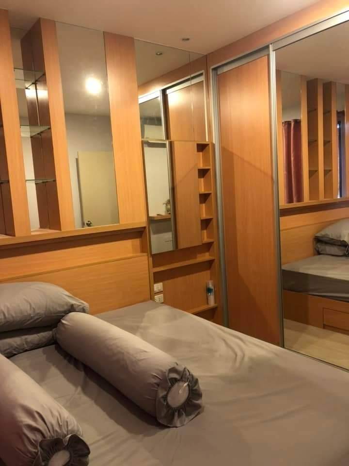 For RentCondoPinklao, Charansanitwong : 🎉 Condo for rent, Life Pinklao, the condo is ready to move in. Next to Bang Yi Khan BTS, only 5 minutes to Siriraj with complete facilities within the project. Pleasant shady atmosphere