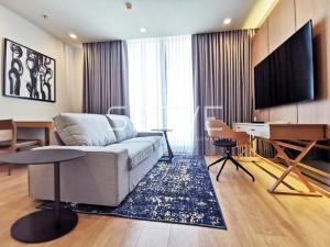 For RentCondoSukhumvit, Asoke, Thonglor : 2 Beds 1 Bath Nice Room and Nice View High Fl. 20+ Close to BTS Phrom Phong 500 m. at Noble Around 33 Condo / For Rent