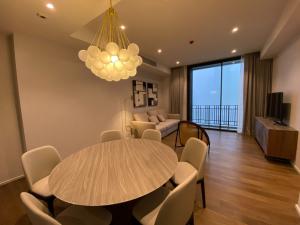 For RentCondoWitthayu, Chidlom, Langsuan, Ploenchit : Muniq Langsuan - Brand New & Beautifully Furnished 2 Bedrooms / Close To Lumpini Park
