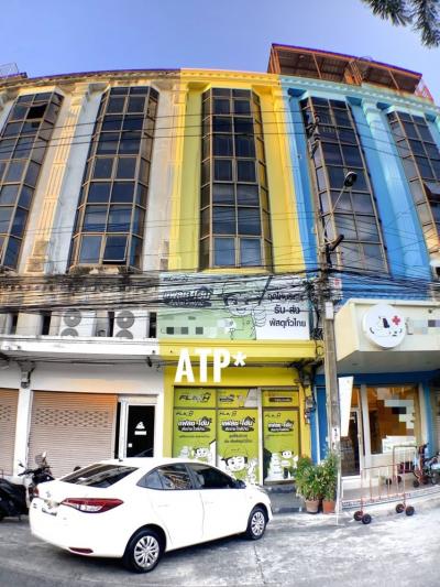 For RentShophouseChokchai 4, Ladprao 71, Ladprao 48, : ** For rent ฿ 30,000 ** 4 and a half storey commercial building / 1 air conditioner / company registration / parking for more than 1 car / 300 m. from Ladprao main road