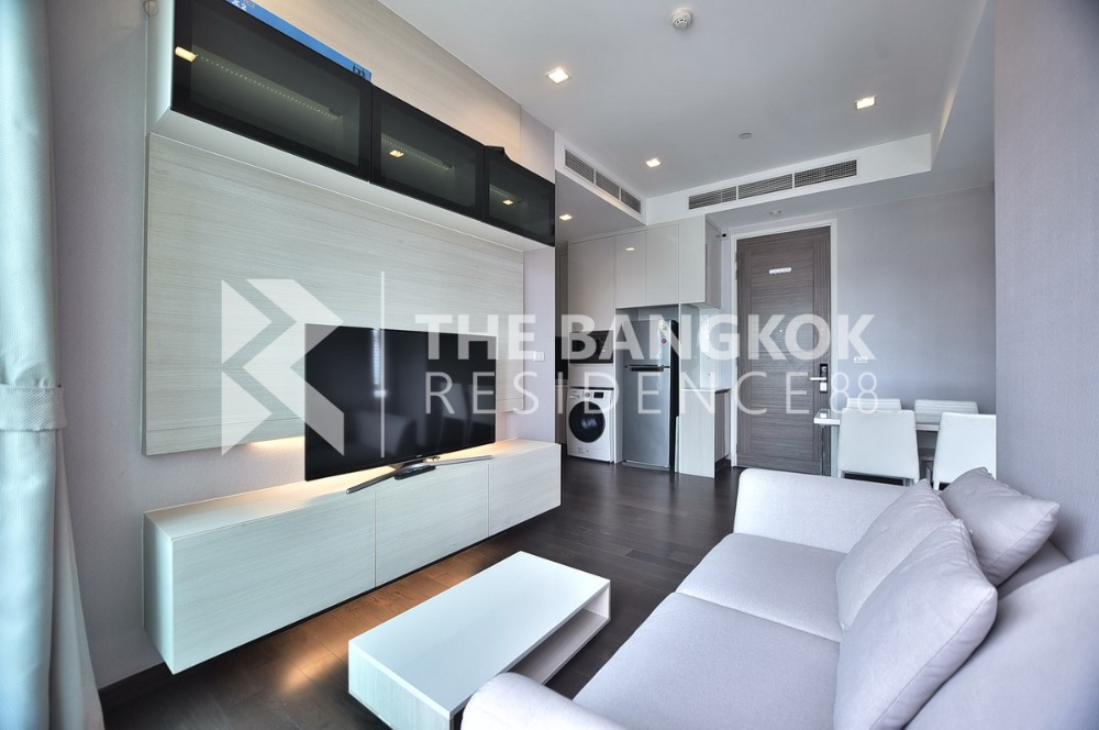 For SaleCondoRama9, Petchburi, RCA : 📌 Urgent sale!!! Condo Q Asoke, room 2b1b, size 45.5 sq m, price 8.2 million baht, the best price in the market, unblocked view, very new, contact 088-753-2858 Prai