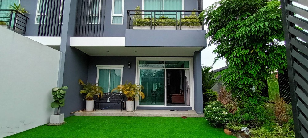 For SaleHouseMin Buri, Romklao : Sell-Rent Twin House 50 Sqw. Newly built. Ready to move in, Soi Ramkhamhaeng 118, a new house, never been occupied, suitable for office and residence