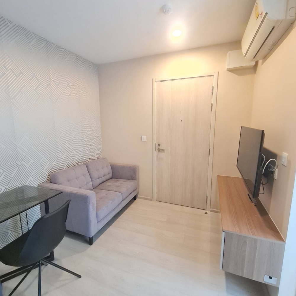 ให้เช่าคอนโดพระราม 9 เพชรบุรีตัดใหม่ RCA : ห้องราคาดีมาก ให้เช่า LIFE ASOKE  1 bed 18,000 บาท/เดือน (agent ใต้ตึก) TELL&LINE 093-9256422(จี)