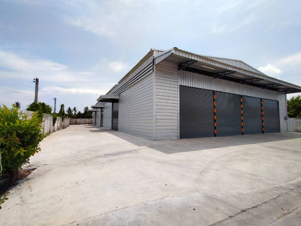 For RentWarehouseEakachai, Bang Bon : Ekachai-Bangbon warehouse for rent, 1 rai with parking for 30 cars, contact Khun Korn 0623461415