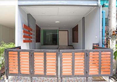 ขายทาวน์เฮ้าส์/ทาวน์โฮมรามคำแหง หัวหมาก : CB006😍 For SELL ขาย ทาวน์โฮม Townhome 4 ชั้น🚪5 ห้องนอน🏢ทาวน์อินทาวน์🔔พื้นที่บ้าน:18.00ตร.วา🔔พื้นที่ใช้สอย:280.00ตร.ม.💲ขาย:5,900,000฿📞O99-5919653,O65-9423251✅LineID:@sureresidence