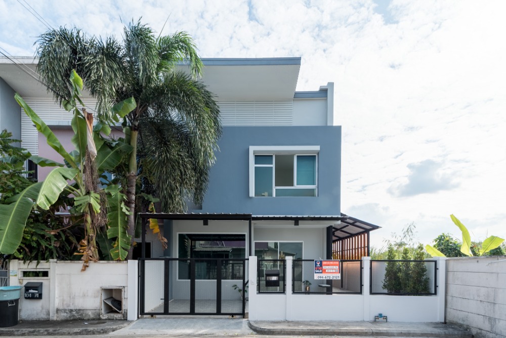 For SaleTownhouseNawamin, Ramindra : Urgent sale, 2-storey townhome, minimal style, behind the corner, renovated, newly decorated, ready to move in