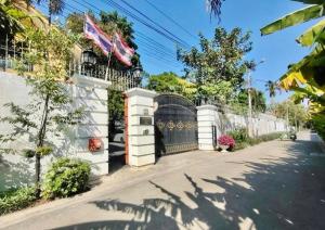 For SaleHome OfficeNawamin, Ramindra : 📢Home office for sale, area 400 square wa (1 rai) with a small house With a large garden, Sai Mai 31, near Bhumibol Hospital