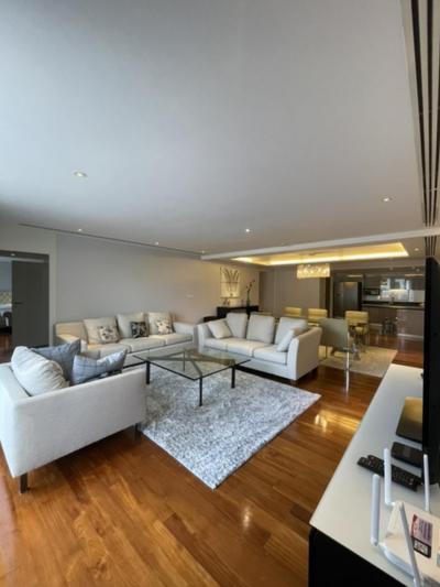 ให้เช่าคอนโดสุขุมวิท อโศก ทองหล่อ : Rental : Super Luxury Condominiums Penhouse In Thonglor