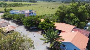 For SaleLandSuphan Buri : Land for sale 6 rai 42 sq m. with dormitory size 25 rooms and 1 single storey house in Nong Ong Subdistrict, Suphanburi