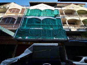 For SaleShophouseBang kae, Phetkasem : Commercial building for sale, 5 floors, 2 booths, good location, near the sky train station Charansanitwong - Phran Nok area