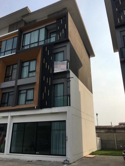 For SaleTownhouseSamut Prakan,Samrong : SH15 House for sale Golden Biz Bangna-KingkaewSH15 Townhome for sale, Golden Biz Bangna-Kingkaew Village, Golden Biz Bangna-Kingkaew #Home office, Soi King Kaew #Townhouse in King Kaew Bangna area