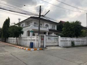 For RentHouseBangna, Bearing, Lasalle : House for rent, Soi Bangna-Trad 16, behind the corner, only 1.87 kilometers from BTS Bangna, 2 floors, area 100 square wah, 40,000 baht
