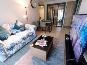 For RentCondoSukhumvit, Asoke, Thonglor : 📣!!!! Beautiful room, good price, very nice, don't miss it!! Condo Taka House Ekkamai 12 MEBK05153
