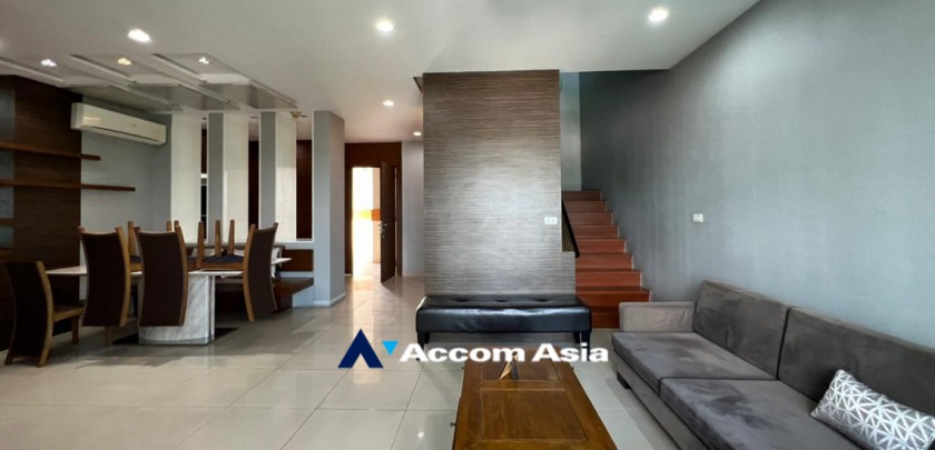 ขายคอนโดสาทร นราธิวาส : 4 Bedrooms Condominium for Sale in Sathorn, Bangkok near BRT Technic Krungthep at The Star Estate At Narathiwas (AA32962)