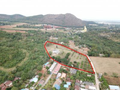 For SaleLandPak Chong KhaoYai : Khao Yai land for sale with a big house, Moo Si Subdistrict, Pak Chong District, 16 rai, just seeing the view is already happy.