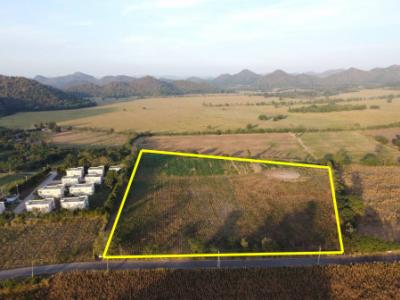 For SaleLandPak Chong KhaoYai : Land for sale in Khao Yai, Nong Nam Daeng Subdistrict, Pak Chong District, 20 rai that is a hill with a 360-degree view.