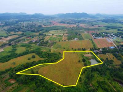 For SaleLandPak Chong KhaoYai : Land for sale in Khao Yai, Pong Ta Long Subdistrict, Pak Chong District, 50 rai next to a canal with water flowing through the year.