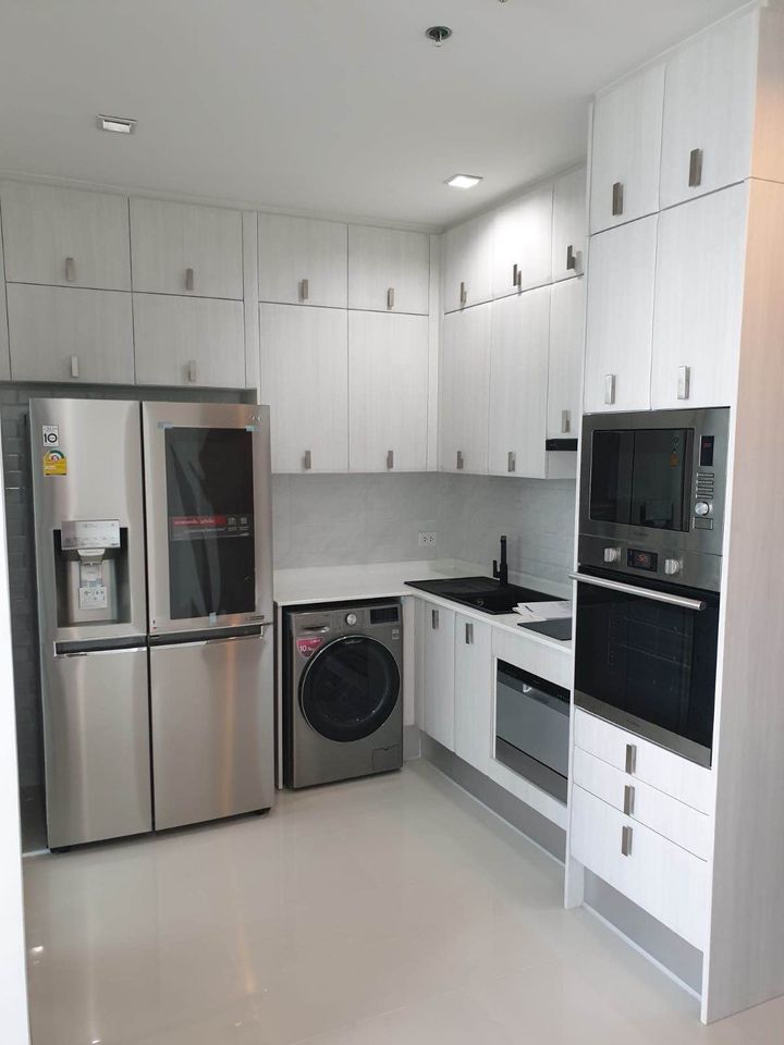 For RentCondoRatchathewi,Phayathai : For Rent Ideo Verve Ratchaprarop 50 sqm. 2 bed 1 bath 31st fl. fully furnished with Oven, dish washer machine,washing machinehine,Oven  ready to move in with fully equipped.