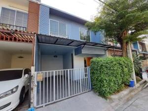 For RentTownhouseKaset Nawamin,Ladplakao : 2 storey townhouse for rent, Areeya The Color 2 Project, Lat Pla Khao, newly renovated, beautiful, ready to move in (SAV364).