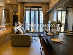For RentCondoSukhumvit, Asoke, Thonglor : For rent ASHTON ASOKE, only 25,000 baht, beautifully decorated room, fully furnished, ready to move in, contact 0628285146