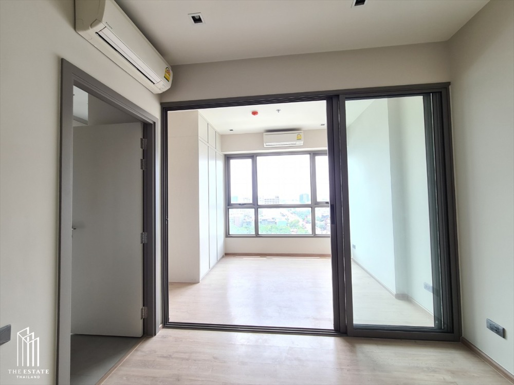 For SaleCondoThaphra, Talat Phlu, Wutthakat : Condo for SALE *** Whizdom Station Ratchada Thapra *** Urgent!!! High floor, good view, beautiful room, more proportion @ 3.91 MB All in