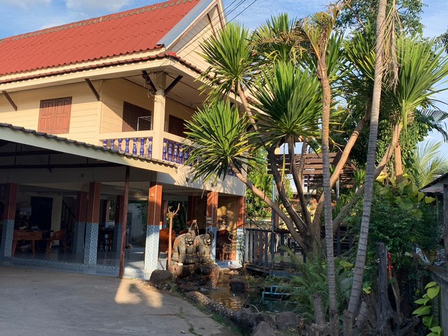 For SaleHouseKhon Kaen :  2-storey detached house for sale, 5 rental rooms for sale with full tenants Rural project House for sale in Samran Village, Khon Kaen City, near Mittraphap Road, suitable for investment