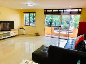 For RentHouseSukhumvit, Asoke, Thonglor : 4-storey single house, Sukhumvit 31 | 4 Bedroom For Rent !!! | Ready to move in | Nice unit | City view |
