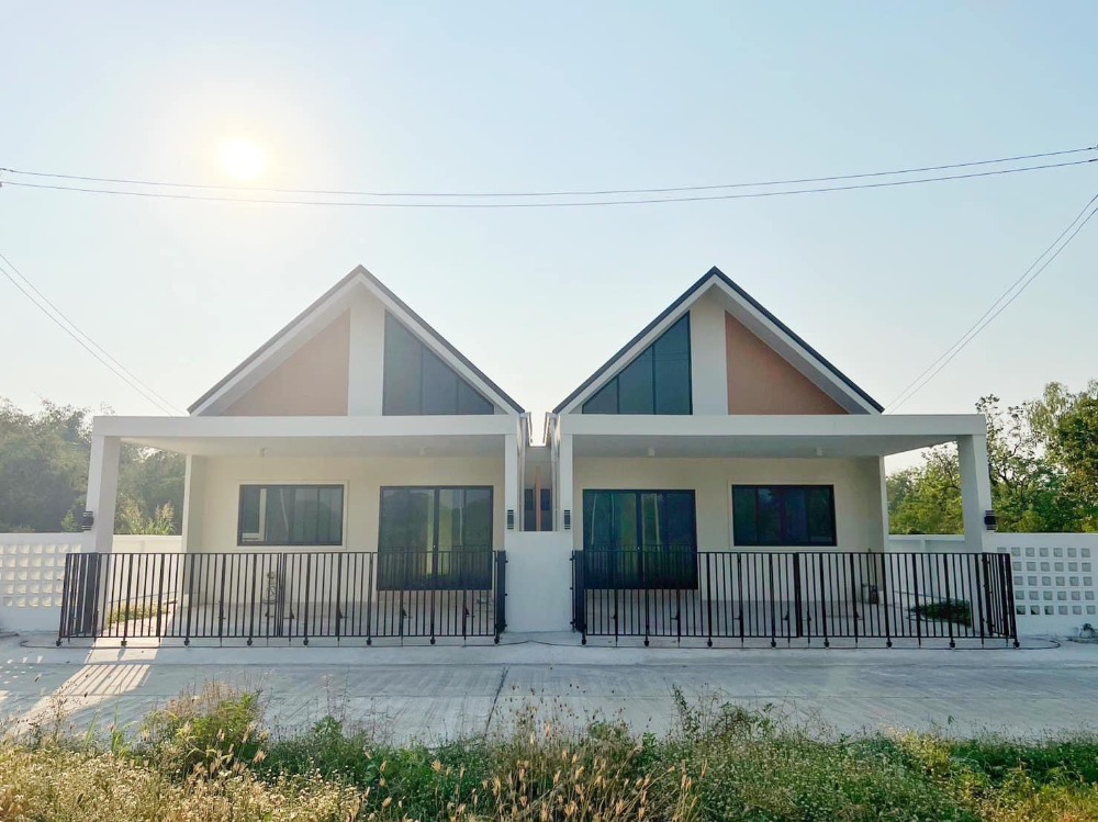 For SaleHouseNakhon Sawan : H1227 - Special Discount!!! New Twin house , Baan Narasiri, Nakhon Sawan