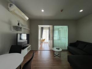 For RentCondoYothinpattana,CDC : For rent: We condo Ekkamai-Ramintra Ready room, good price