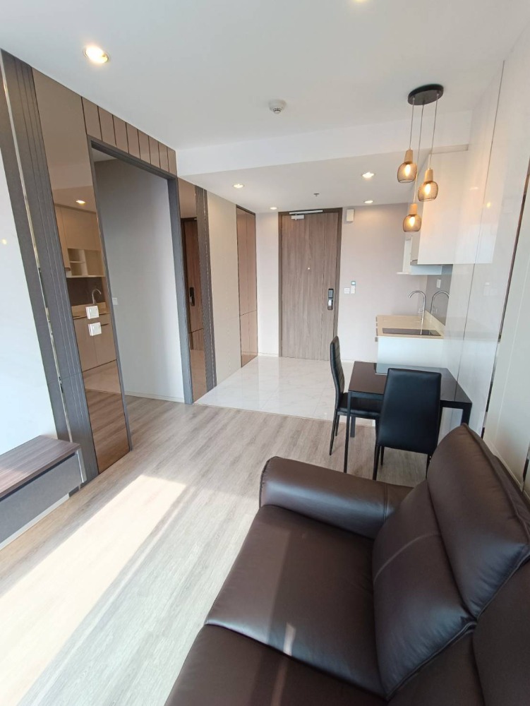 For SaleCondoOnnut, Udomsuk : Beautifully Decorated Best Price Condo FOR SALE at Ideo Mobi Sukhumvit 66 Just 10 Meters from BTS Udomsuk!!