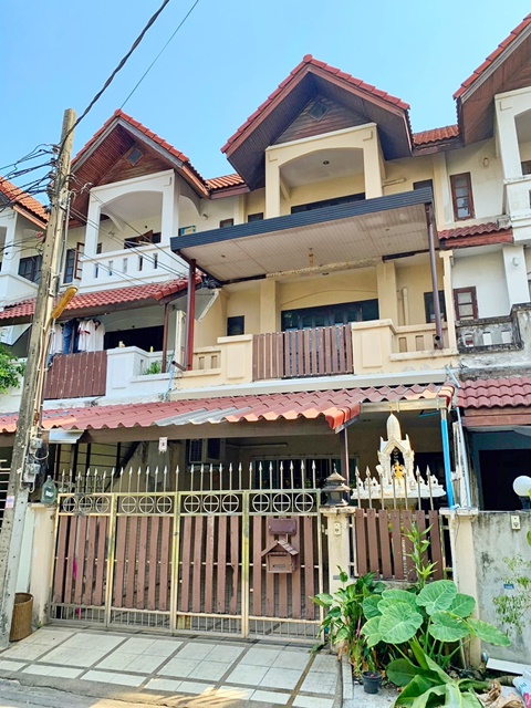 For RentTownhouseLadprao101, Happy Land, The Mall Bang Kapi : Pattawikon Market New, cheapest, registered, 3 floors, 4 bedrooms, 3 bathrooms, Pho Kaew, Ladprao 101, 25 square meters, 4 air conditioners