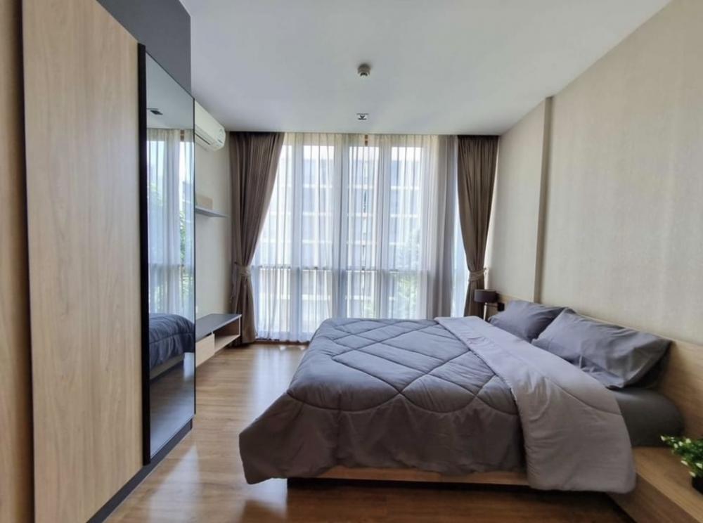 For RentCondoOnnut, Udomsuk : 📣 Condo for rent, Hasu Haus (Hasu Haus), 1 bedroom, size 38 sq m., 4th floor, glass slide door with balcony, there is a shuttle bus between On Nut BTS station - Condo every 30 minutes.
