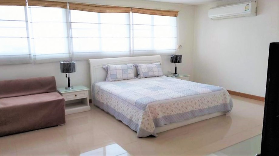 ให้เช่าคอนโดสุขุมวิท อโศก ทองหล่อ : 4036😊 For RENT ให้เช่า 3 ห้องนอน🚄ใกล้ BTS เอกมัย🏢ไท ปิง ทาวเวอร์ส สุขุมวิท 63 TaiPing Towers 🔔พื้นที่:216.00ตร.ม.💲เช่า:60,000฿📞O99-5919653,065-9423251✅LineID:@sureresidence