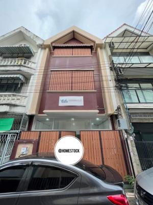 For RentTownhouseKasetsart, Ratchayothin : 🏡 25,000.-Townhome for rent In Soi Lat Phrao Wang Hin 44 🏡🛣 near Chokchai 4 delicious food sources