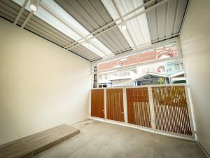 For SaleTownhouseOnnut, Udomsuk : 6601-411 House for sale, Sukhutwit 101/1, Maneeya View Village, Wachiratham Sathit 12, 2 bedrooms, newly renovated.