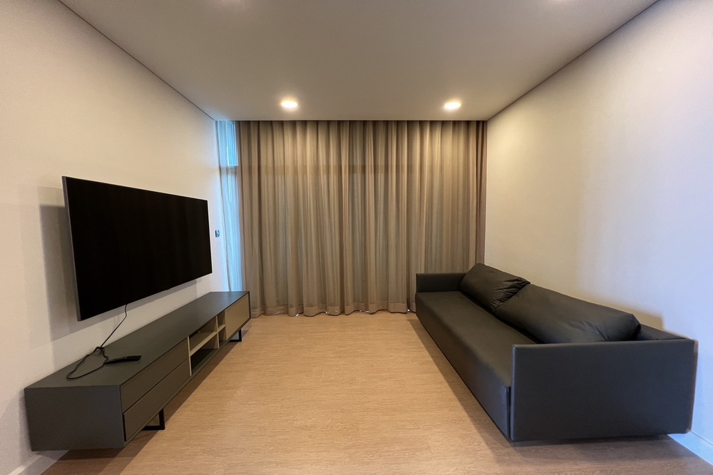 For SaleCondoSathorn, Narathiwat : Code C20230109694....The Room Charoenkrung 30 sale with tenant, 2 bedroom, 1 bathroom, high floor, furnished, Special Deal!!