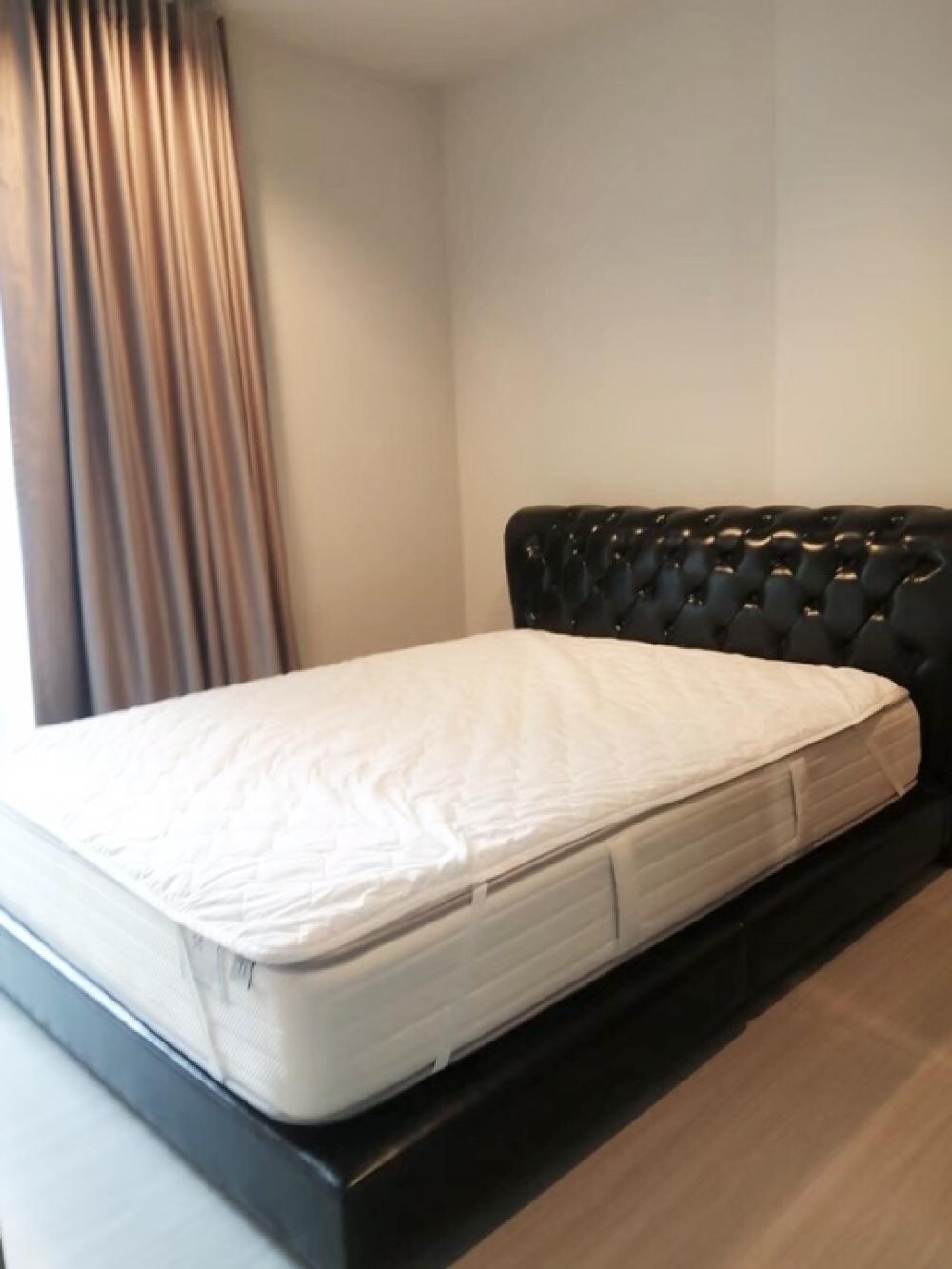 For SaleCondoRama9, Petchburi, RCA : **Selling Life Asoke - RAMA 9: 40 sqm, 10th floor, Building B, corner room (receiving agent)**